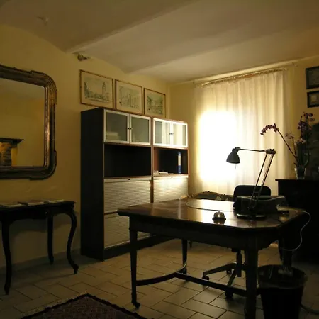 Lo Sdrucciolo Guest house *